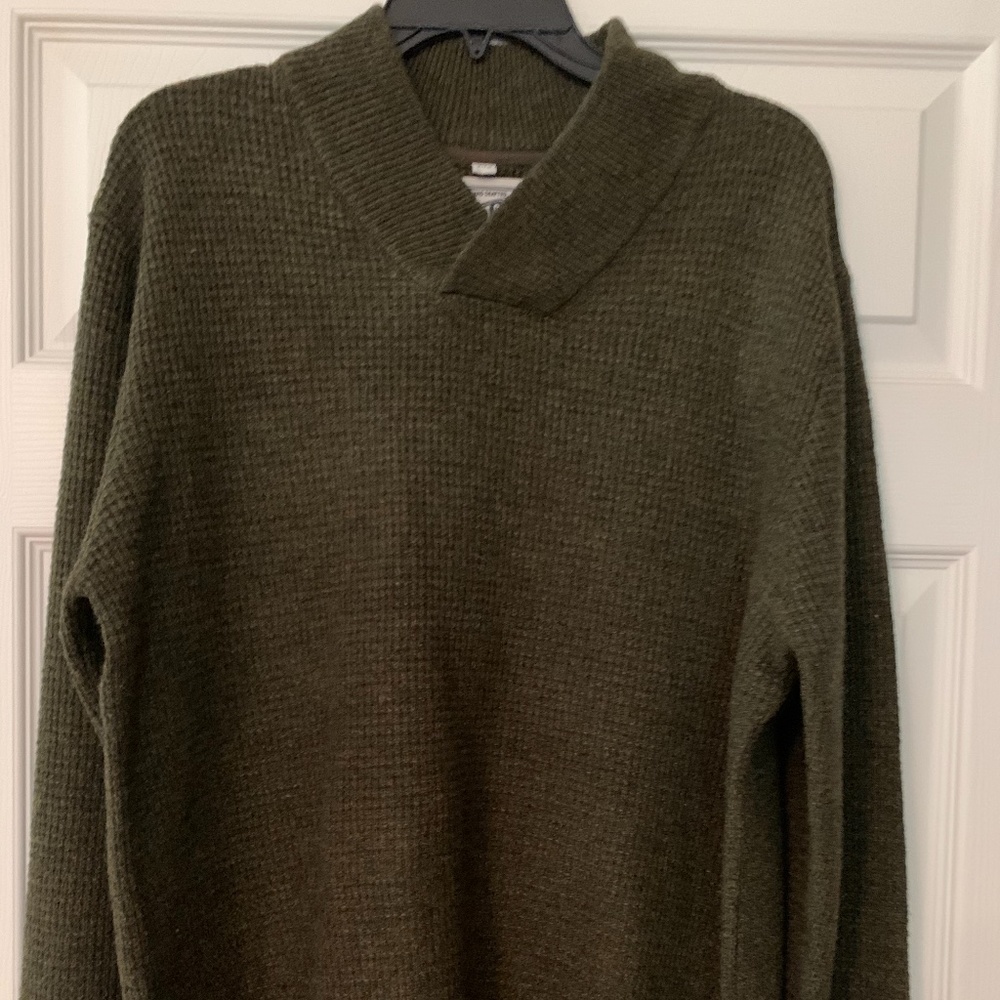 Men’s sweater